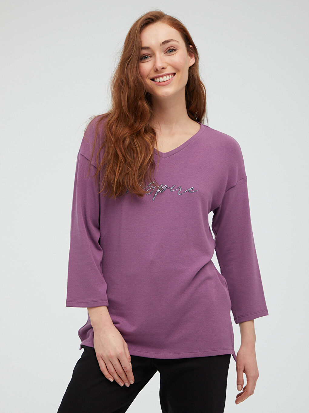 T-shirt pour Femmes à Imprimé Lettre avec Encolure en V-2