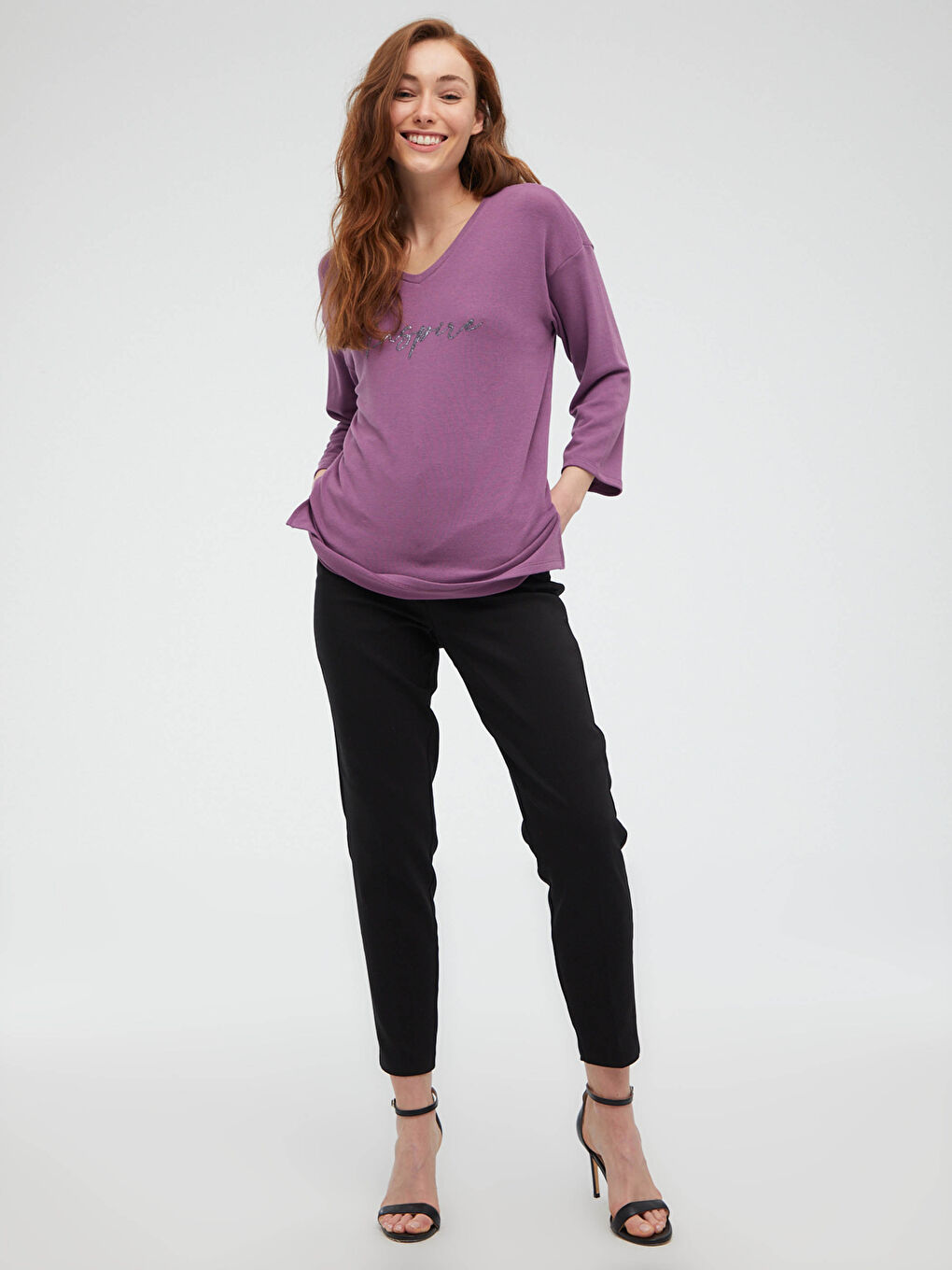 T-shirt pour Femmes à Imprimé Lettre avec Encolure en V-1