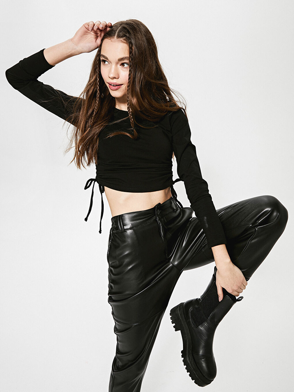 Siyah Bisiklet Yaka Pamuklu Uzun Kollu Bluz-2