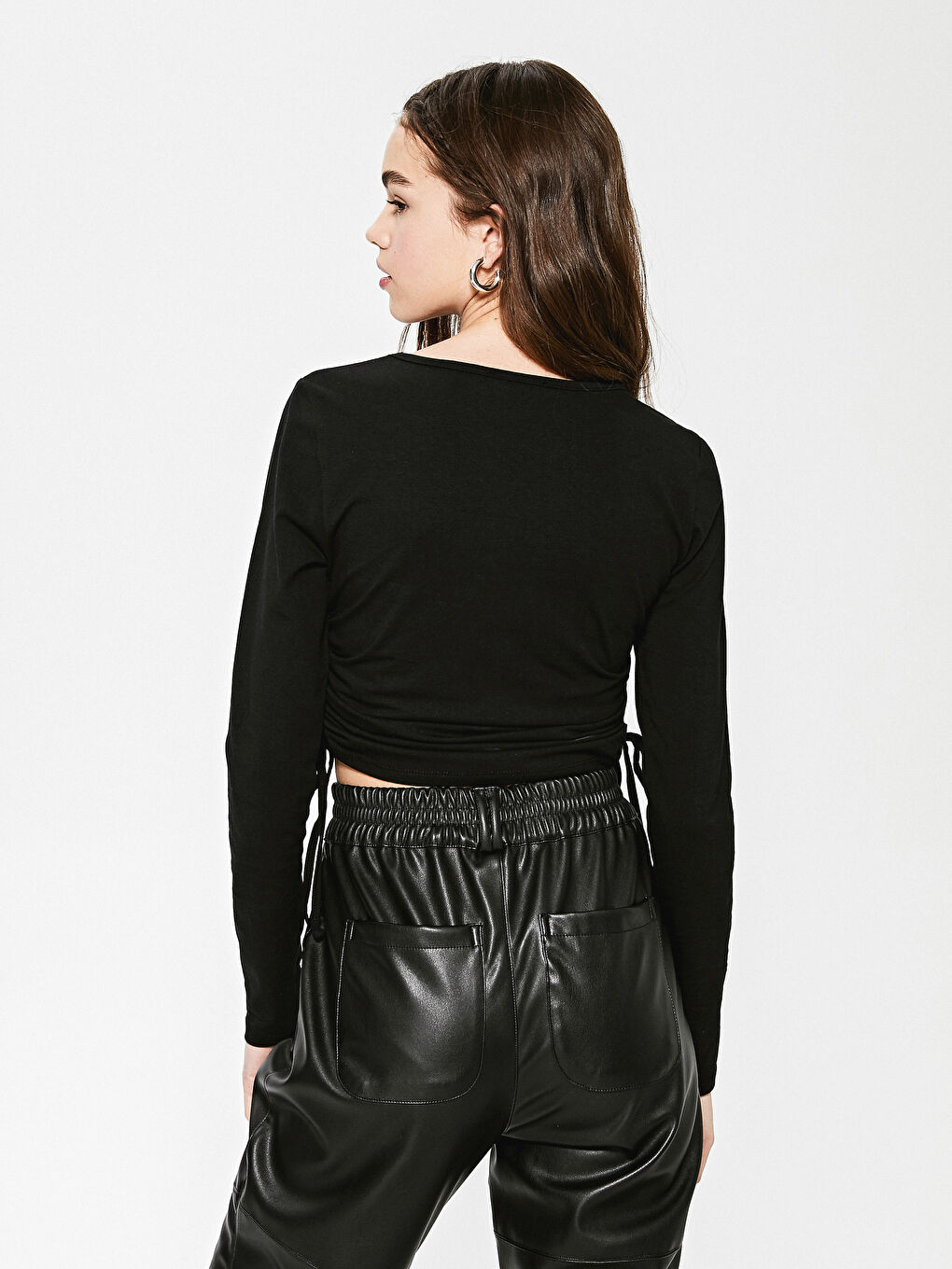 Siyah Bisiklet Yaka Pamuklu Uzun Kollu Bluz-4