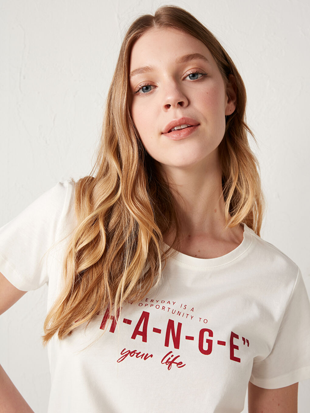 Beyaz Slogan Baskılı Bisiklet Yaka Tişört-8