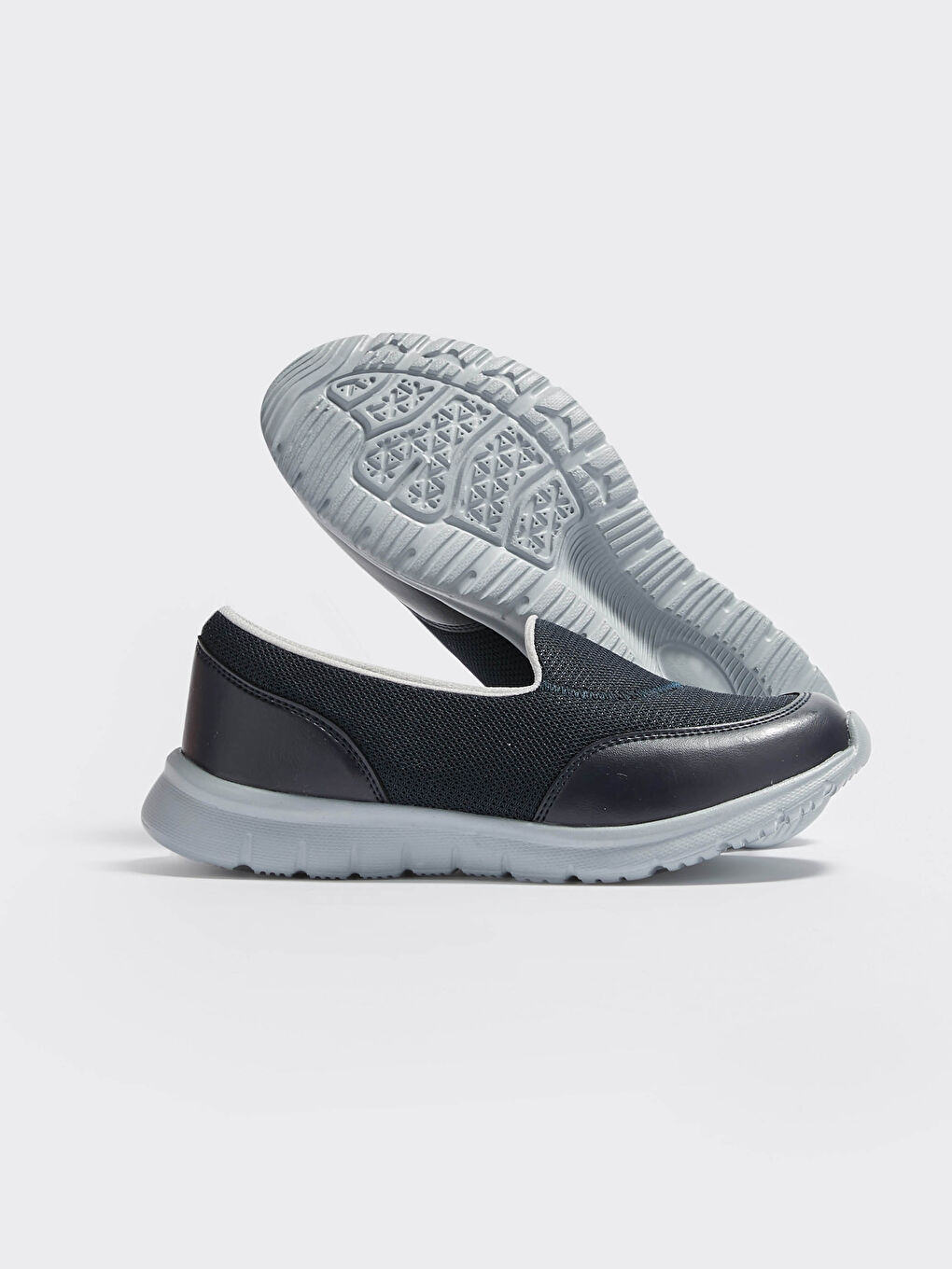 Женские спортивные кроссовки-2