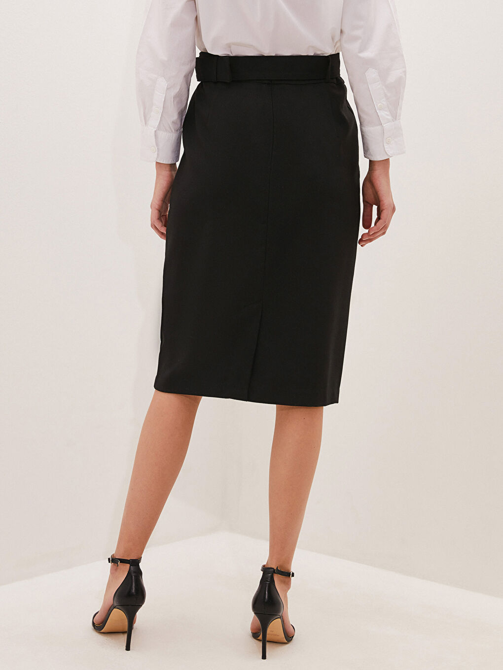 Belt Detail Short Skirt-3