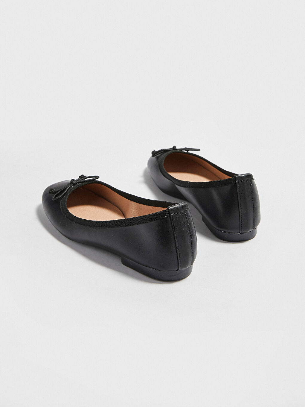 Siyah Kadın Fiyonk Detaylı Babet Ayakkabı-2