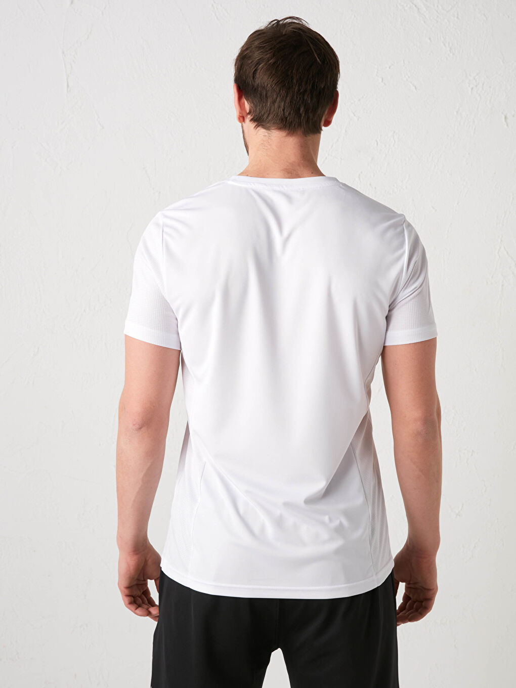 T-shirt de sport actif à manches courtes et col rond pour hommes-4