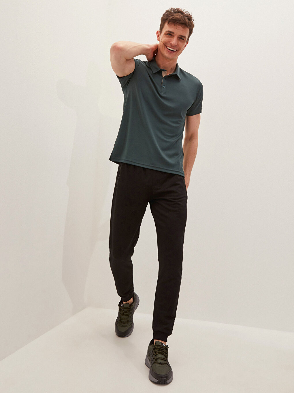 Yeşil Polo Yaka Kısa Kollu Erkek Tişört-1