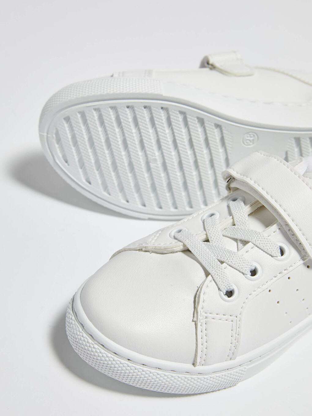 أحذية رياضية للأولاد بشريط لاصق-5