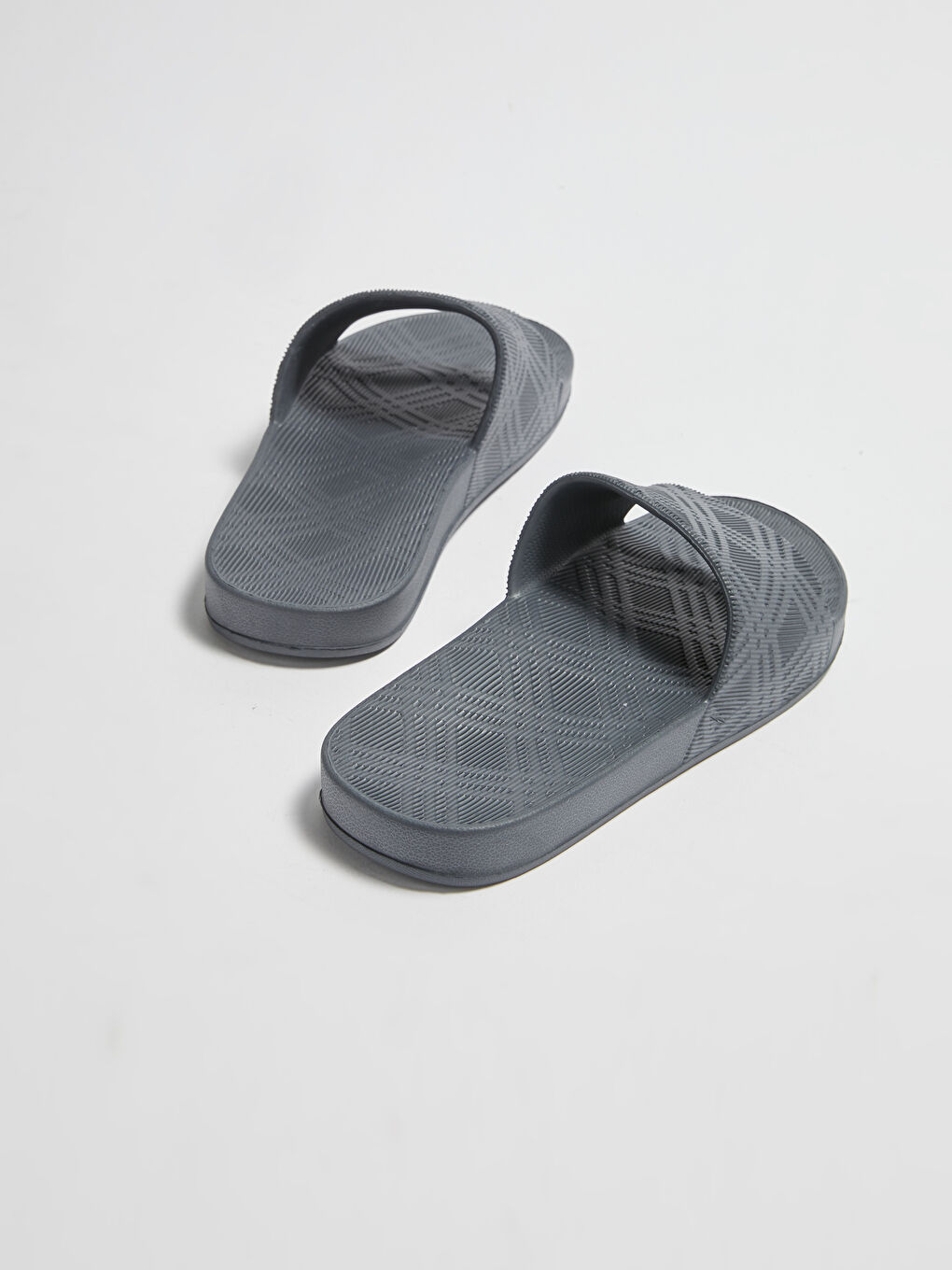 Gri Tek Bantlı Erkek Çizgili Terlik-4