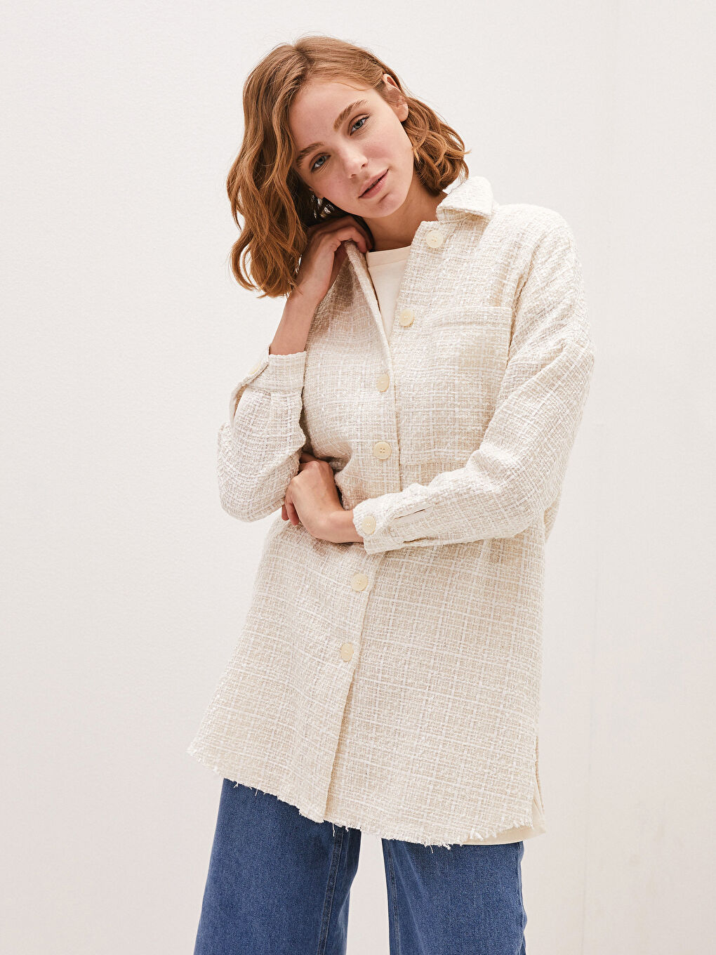 Beyaz Kendinden Desenli Uzun Kollu Kadın Gömlek Tunik