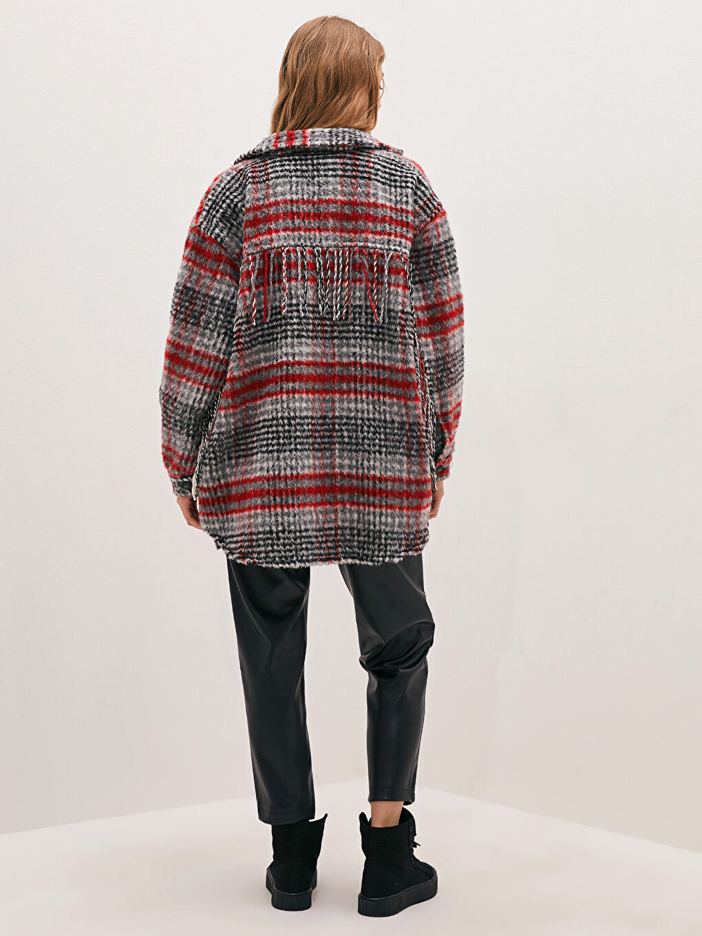 Kırmızı Gömlek Yaka Cep Detaylı Ekose Uzun Kollu Kadın Kaşe Kaban-2