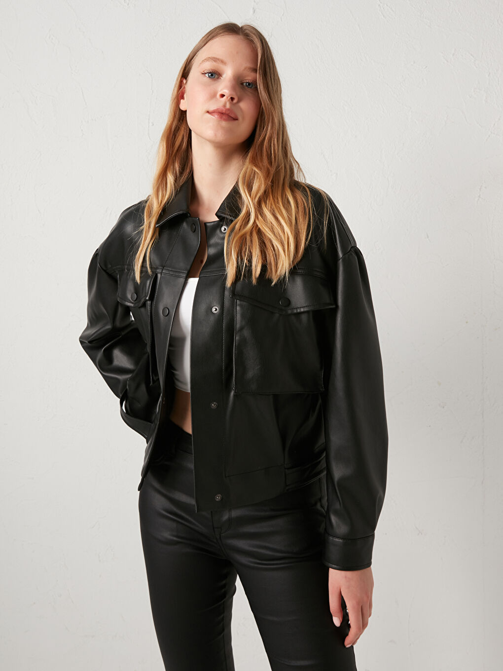 Geacă din piele ecologică simplă cu guler de cămașă pentru femei-1