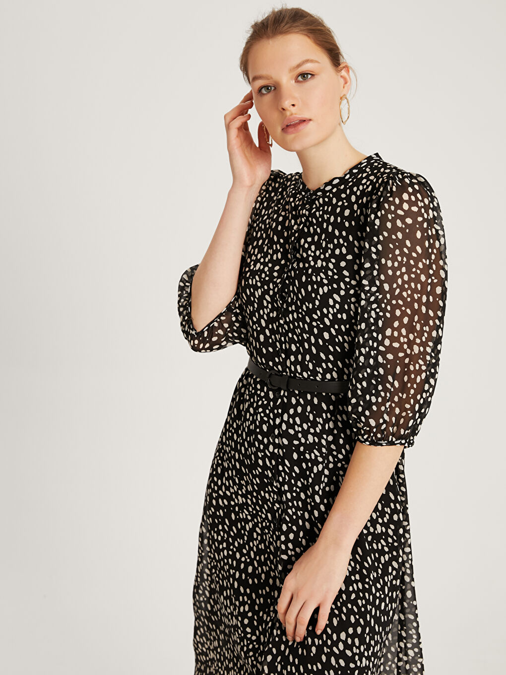 Siyah Kemerli Balon Kol Desenli Elbise-3