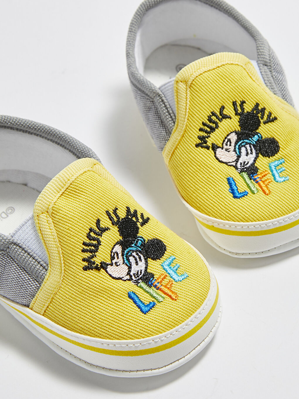 LCW STEPS Baby Boy Mickey Mouse Licensed Pre-toddler Shoes -S1BM11Z1-CRK