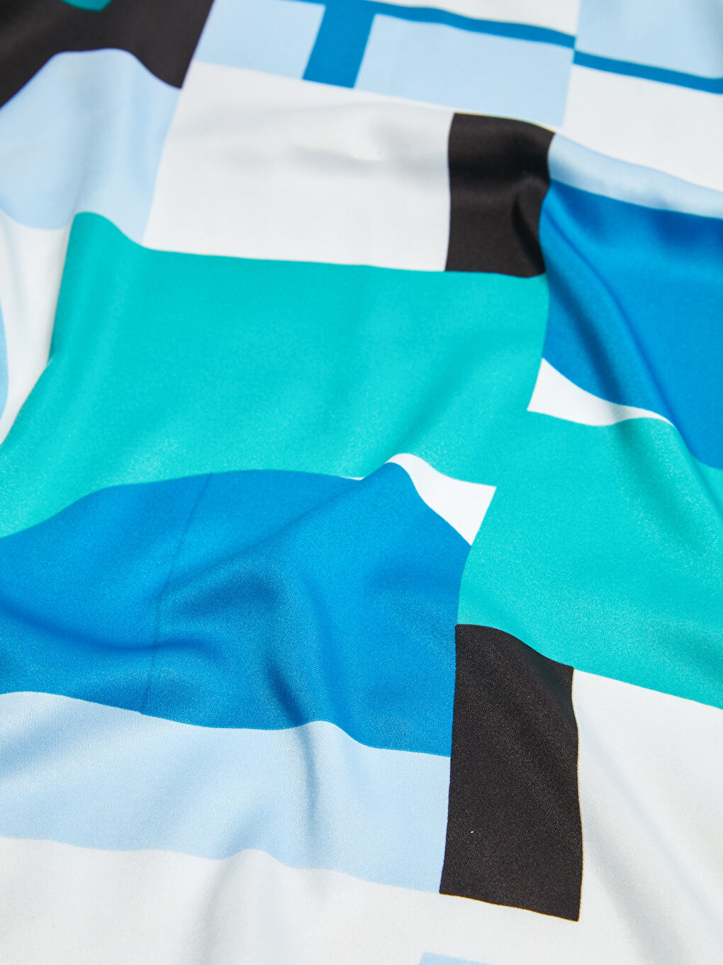 Yeşil Desenli Saten Bandana-3