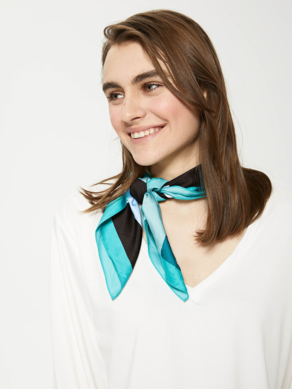 Yeşil Desenli Saten Bandana