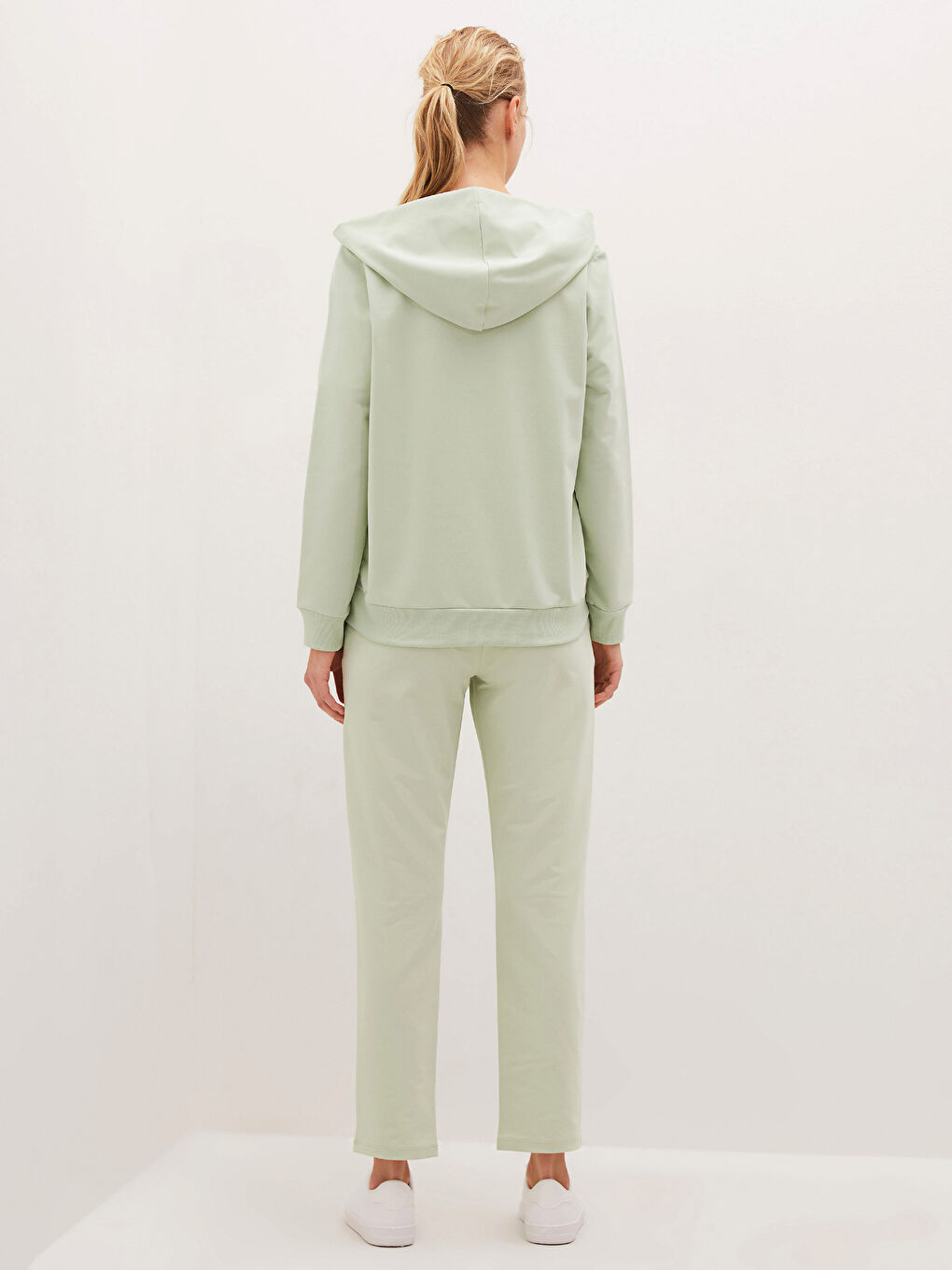 Yeşil Kapüşonlu Düz Uzun Kollu Kadın Hırka-1