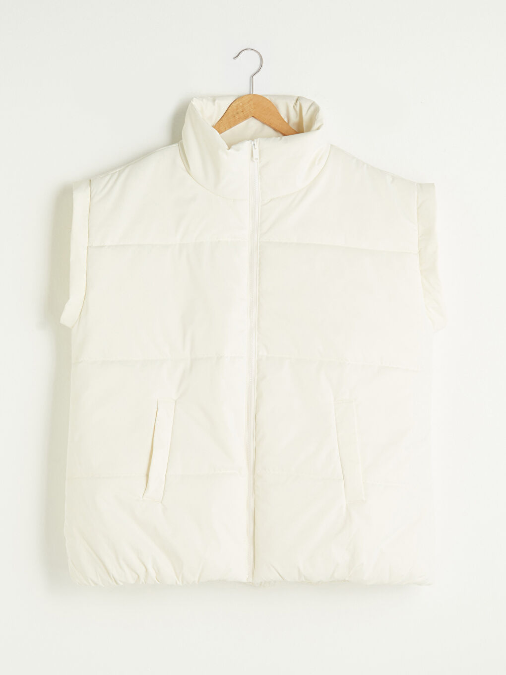 Bej Dik Yaka Kolsuz Fermuarlı Kadın Şişme Yelek-7