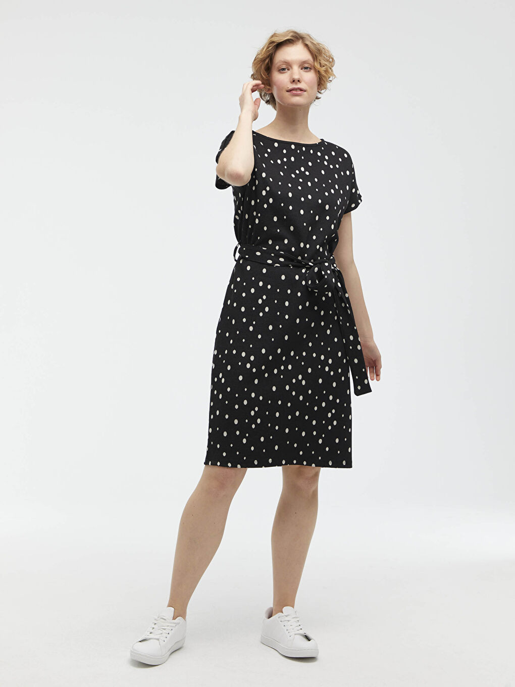 Rochie Midi cu Buline și Curea în Talie-5