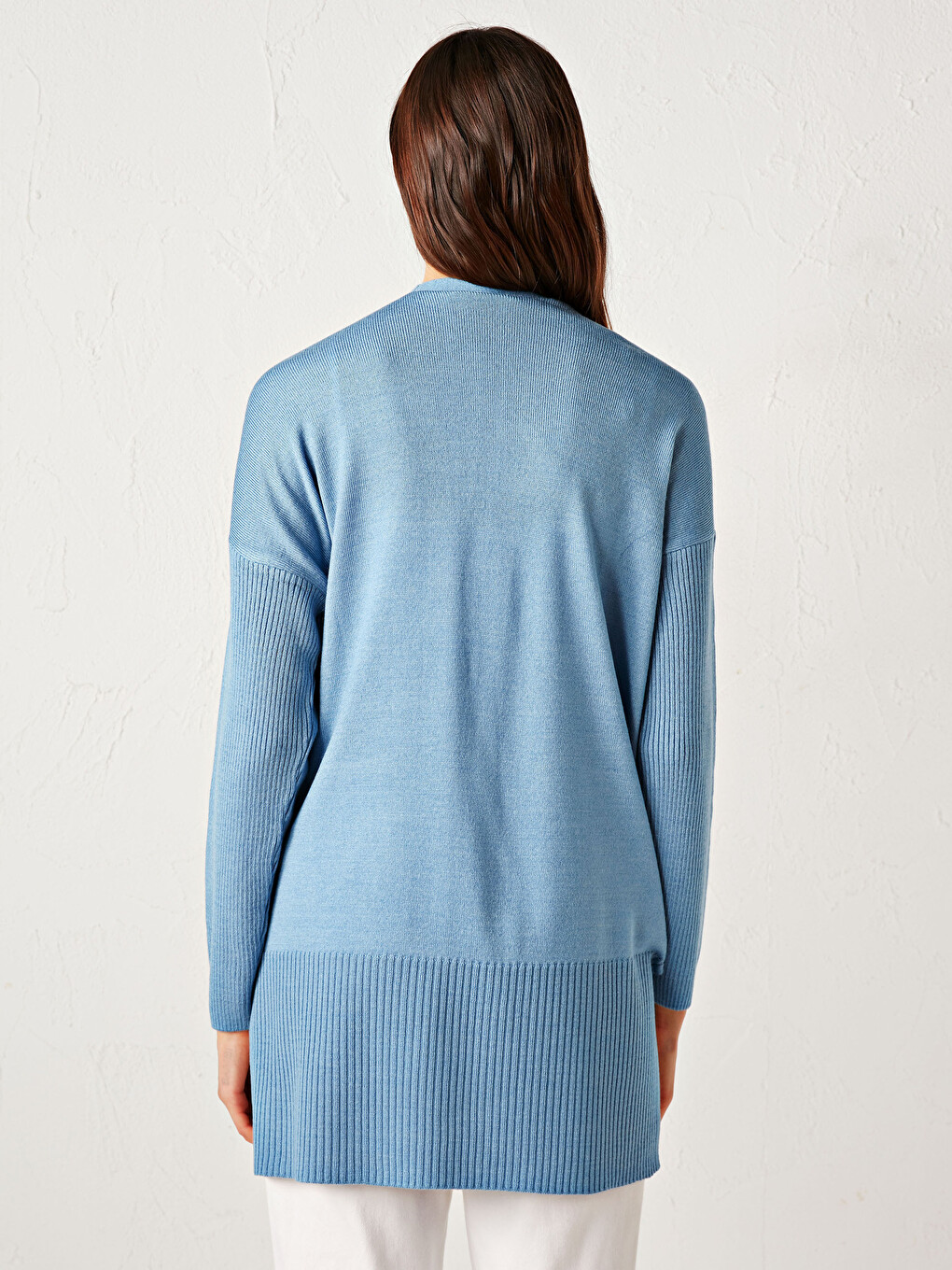 Self Patterned Thin V Neck Knitwear Cardigan-4