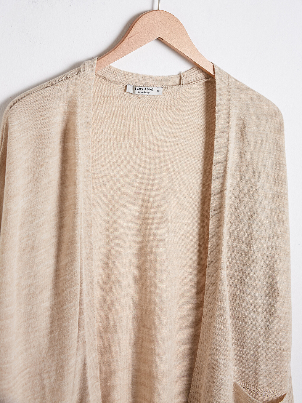 Self Patterned Thin V Neck Knitwear Cardigan-2