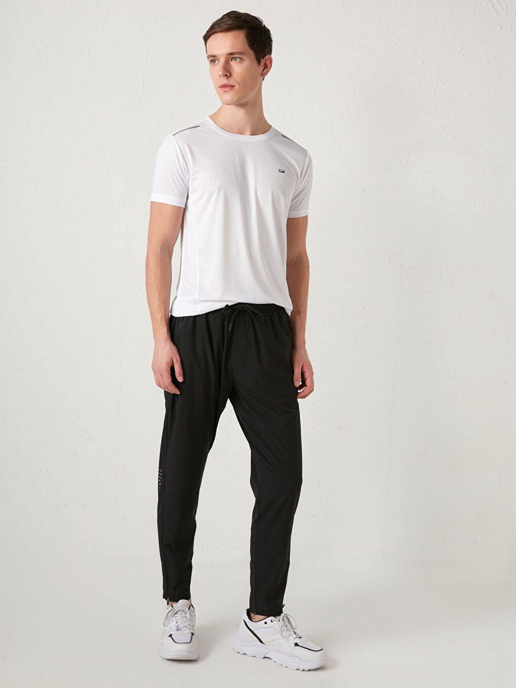 Siyah Standart Kalıp Aktif Spor Erkek Eşofman Altı-1