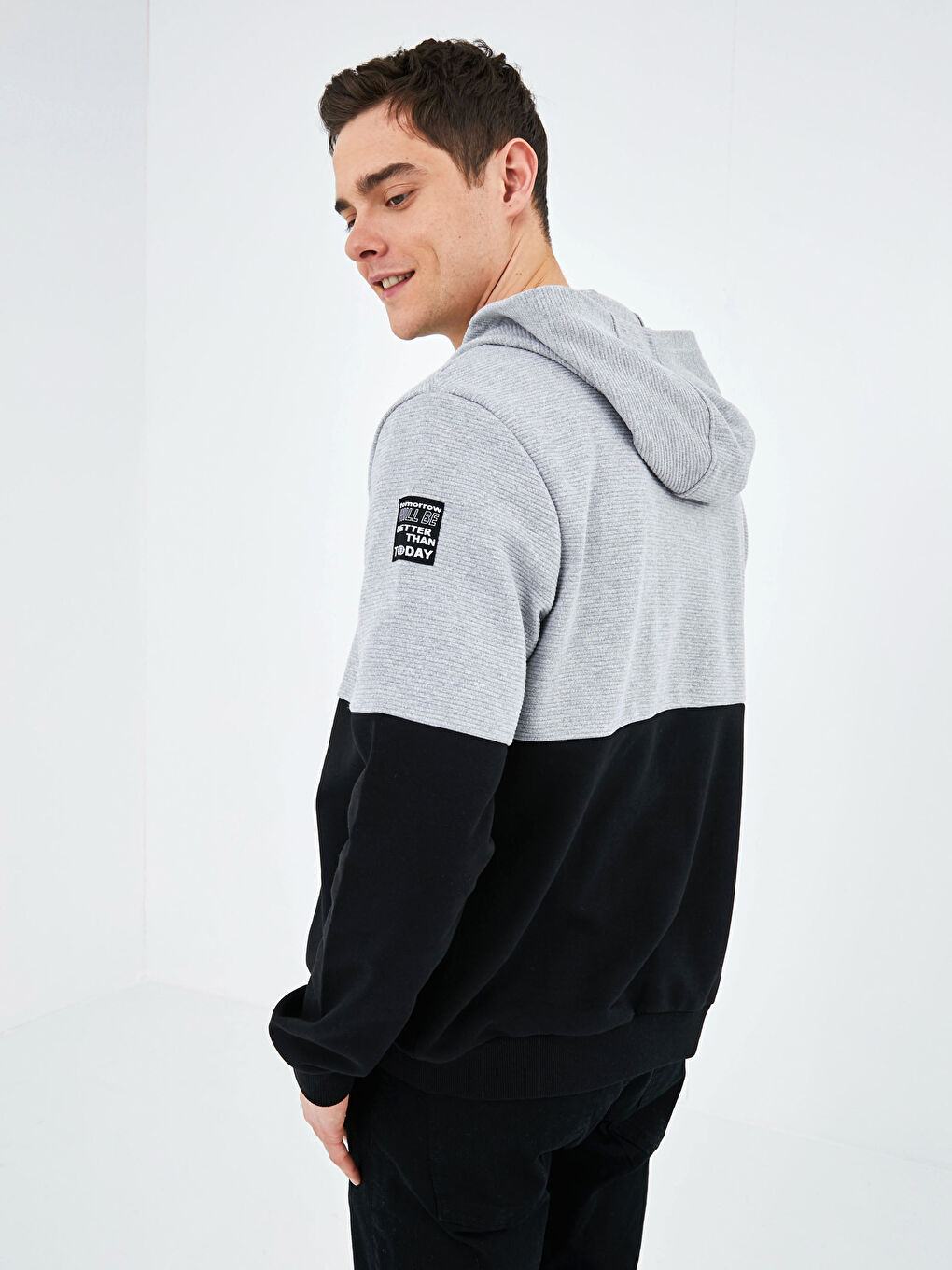 Gri Kapüşonlu Uzun Kollu Erkek Fermuarlı Sweatshirt-3