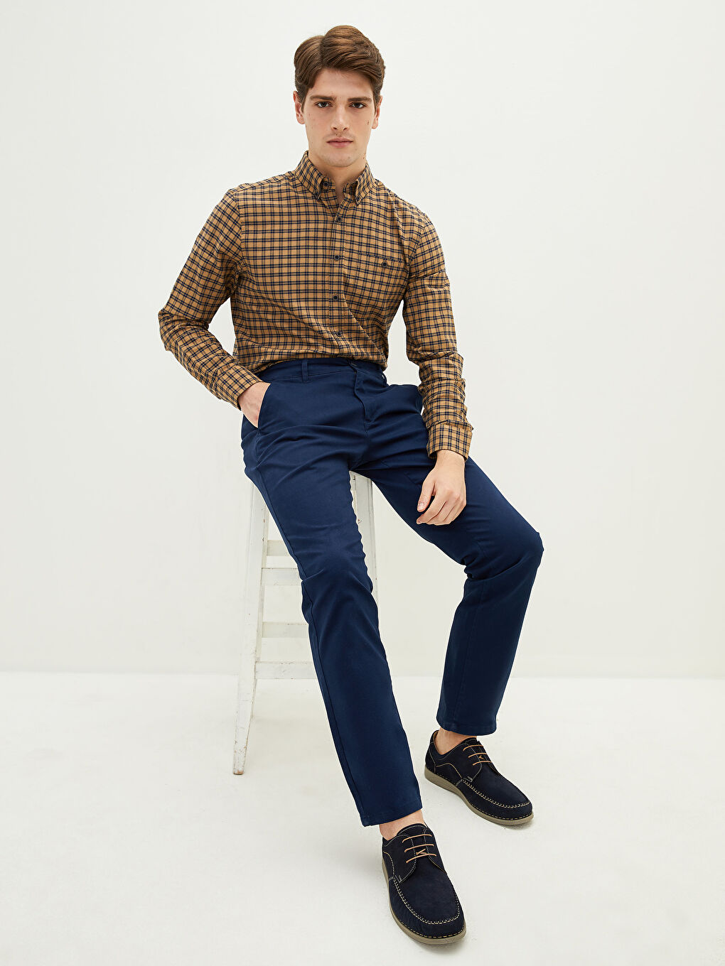 أحذية كلاسيكية جلدية بأربطة للرجال