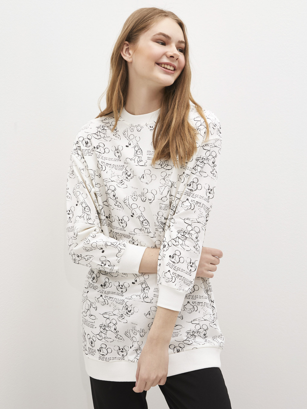 Ekru Bisiklet Yaka Mickey Mouse Baskılı Uzun Kollu Oversize Kadın Sweatshirt Tunik-4