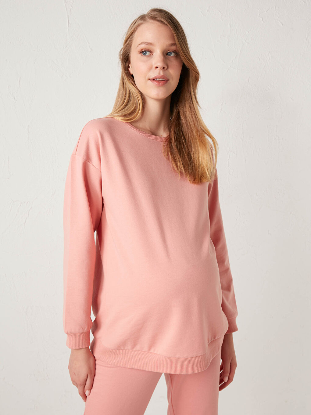 Дөңгелек жағалы жүктілікке арналған свитшот-2