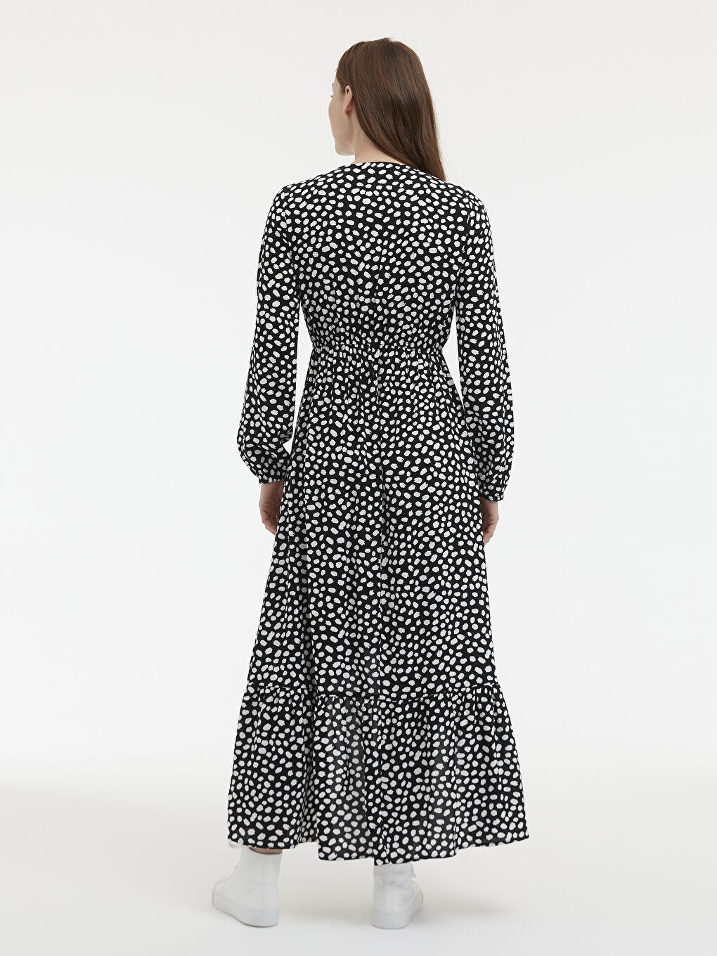 فستان نسائي من قماش الفيسكوز بياقة على شكل حرف V ونقشة وأكمام طويلة-3