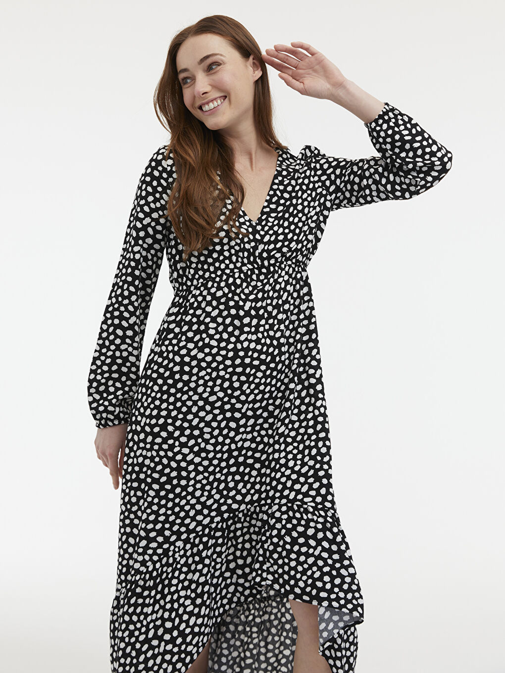 فستان نسائي من قماش الفيسكوز بياقة على شكل حرف V ونقشة وأكمام طويلة