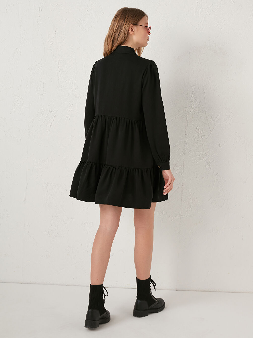 فستان قميص سادة بأزرار للسيدات-4