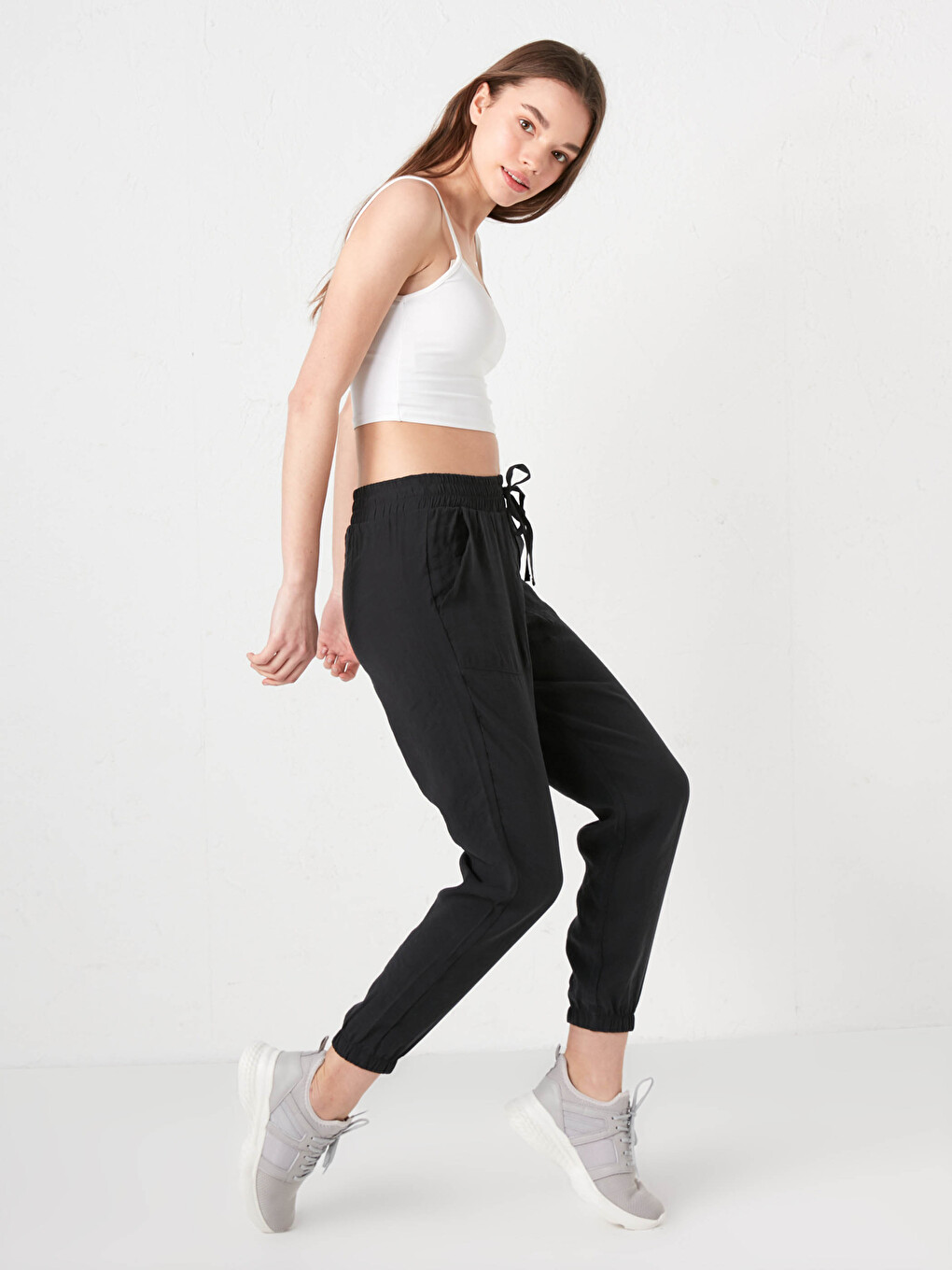 Women's Modal Jogger Trousers With Pocket And Elastic Waist-1