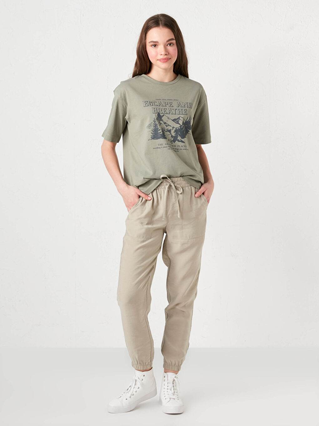 Women's Modal Jogger Trousers With Pocket and Elastic Waist-1