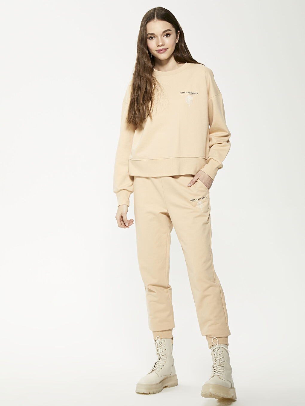 Sweat-shirt à manches longues imprimé avec slogan et col rond pour Femmes-1