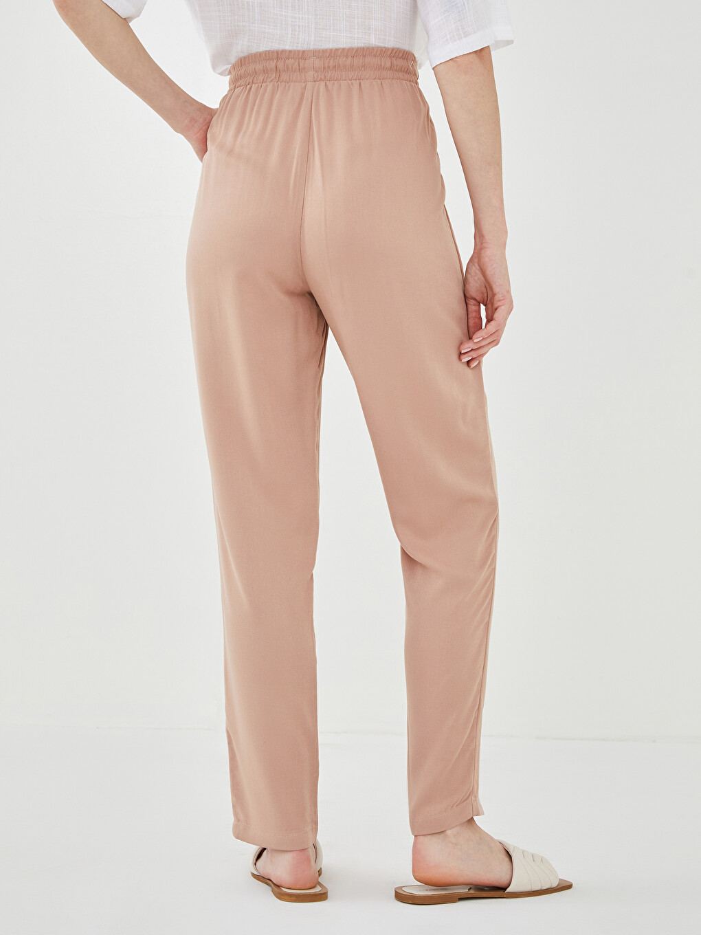 Pantalone za Žene od Belmando Materijala sa Elastičnim Strukem i Džepovima-6