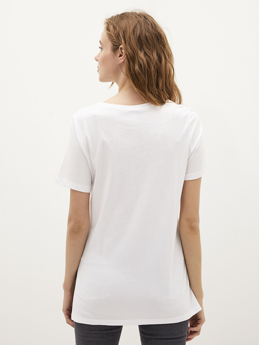 Beyaz Bisiklet Yaka Pamuklu Basic Tişört-3