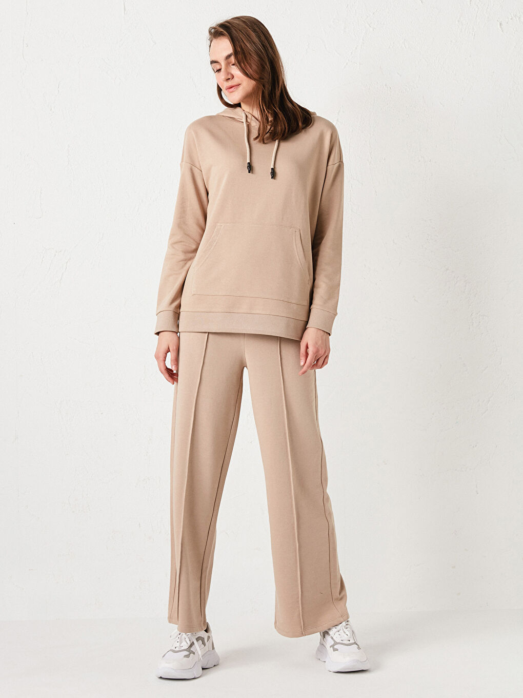 Bej Beli Lastikli Geniş Paça Kadın Eşofman Altı