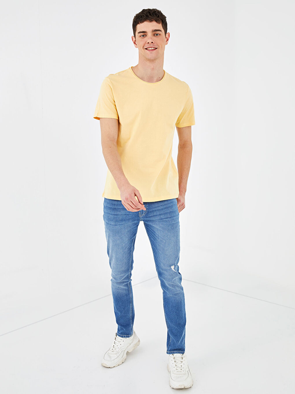 Sarı Bisiklet Yaka Basic Penye Tişört-2