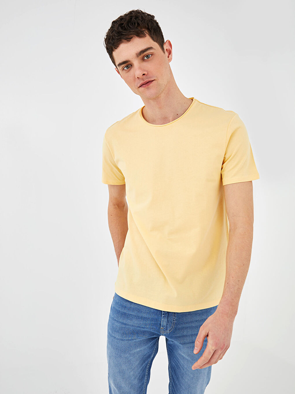 Sarı Bisiklet Yaka Basic Penye Tişört