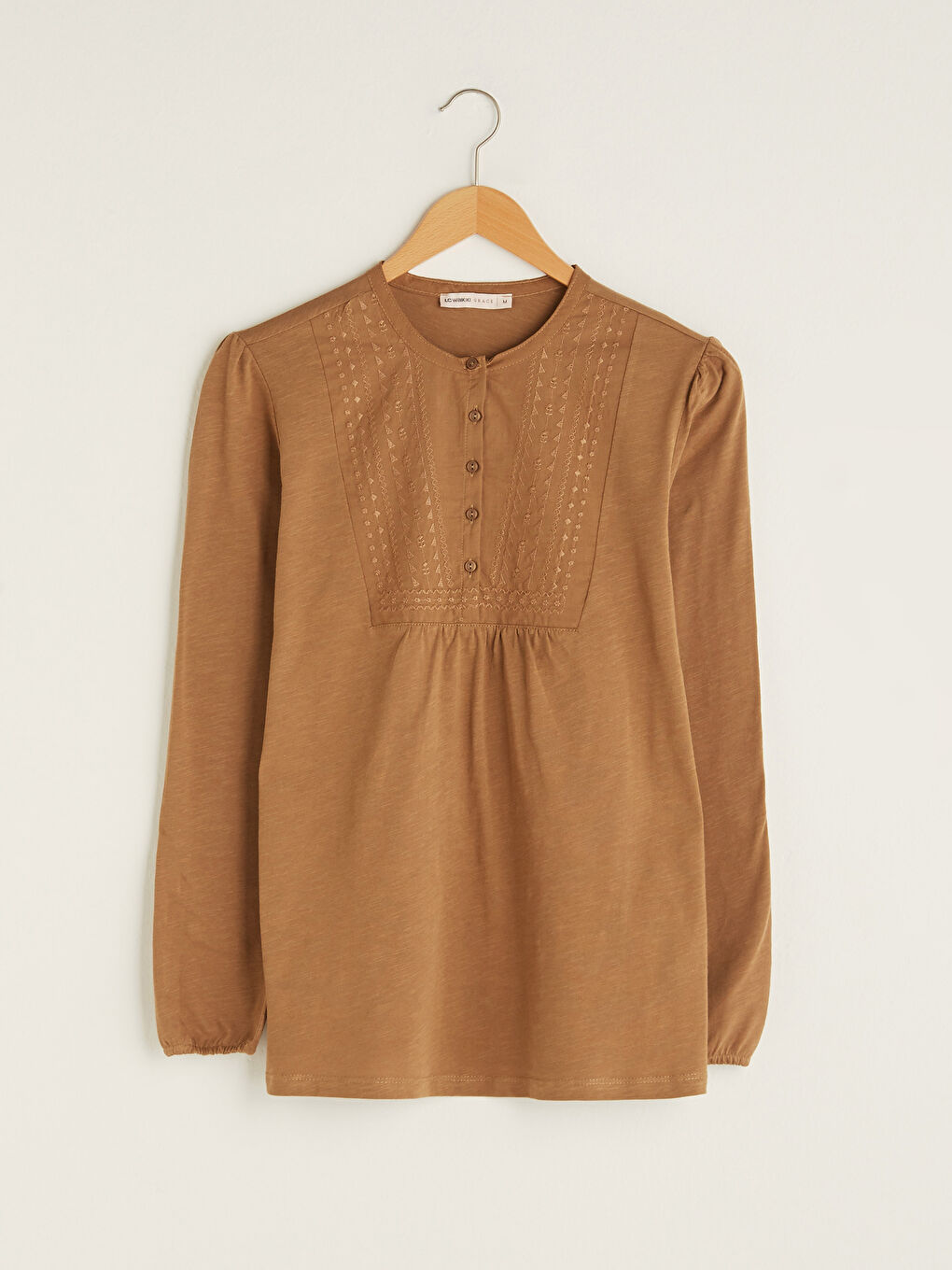 Kahverengi Bisiklet Yaka Düğme Detaylı Nakışlı Kadın Bluz-6