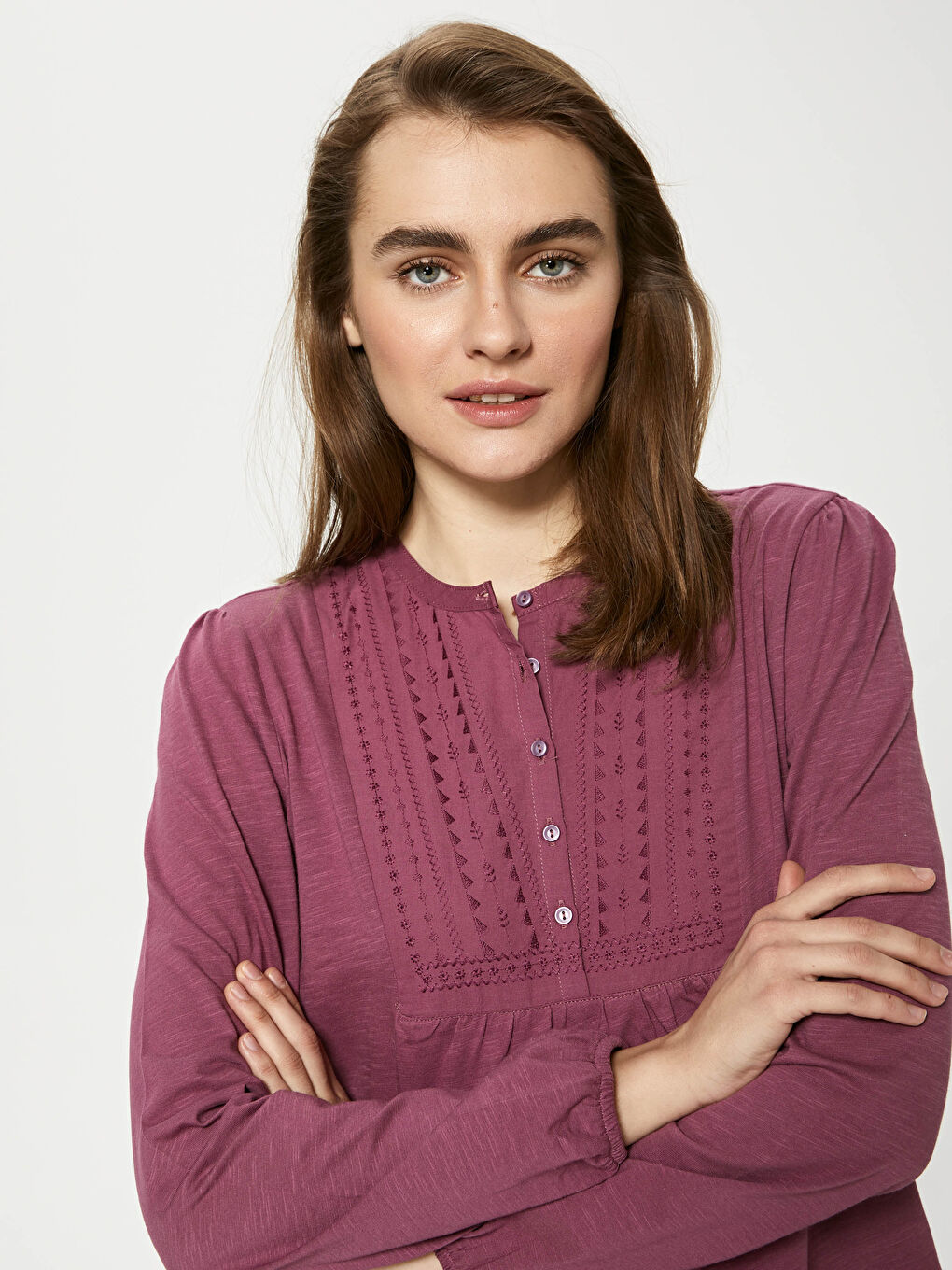 Mürdüm Bisiklet Yaka Düğme Detaylı Nakışlı Bluz-2