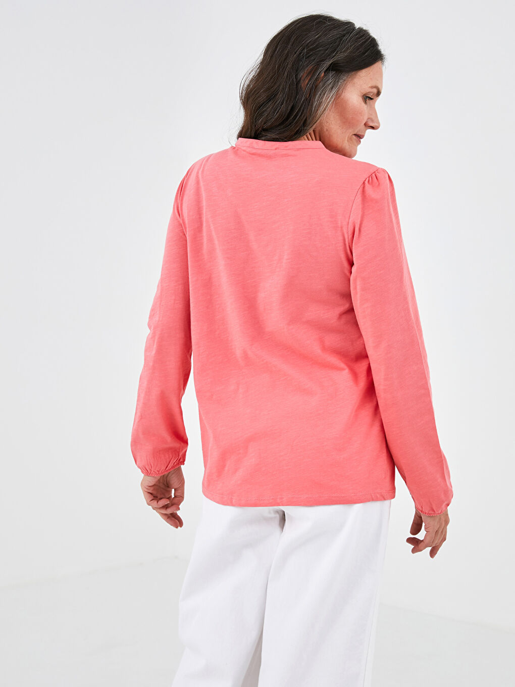 Mercan Bisiklet Yaka Nakışlı Düğme Detaylı Uzun Kollu Pamuklu Kadın Bluz-3