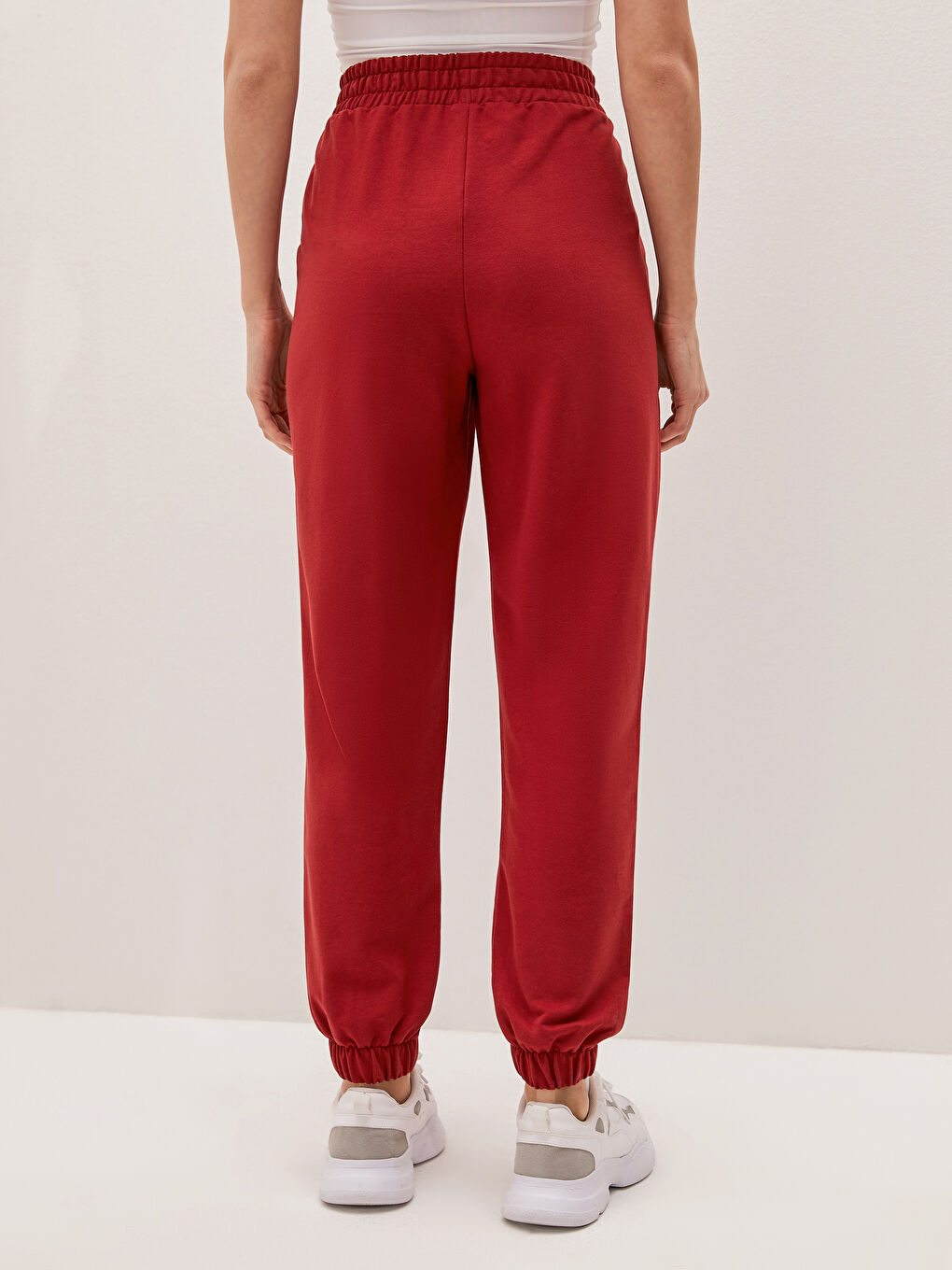 Женские спортивные штаны с резинкой на талии и деталями карманов-3