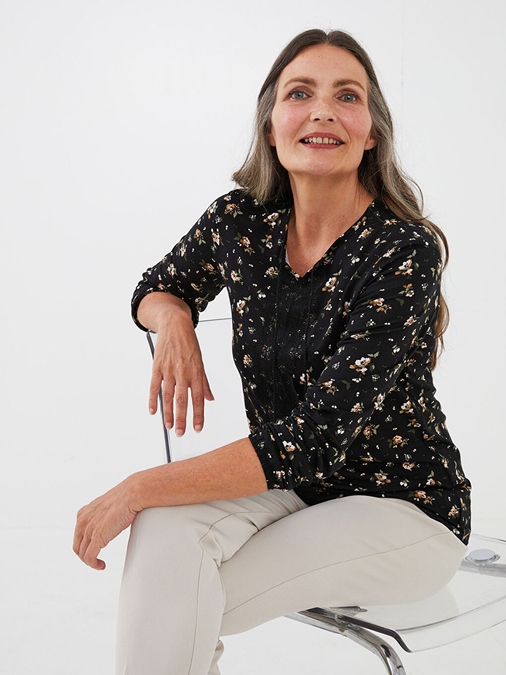 Karışık Bisiklet Yaka Nakış İşlemeli Uzun Kollu Viskon Kadın Bluz-4