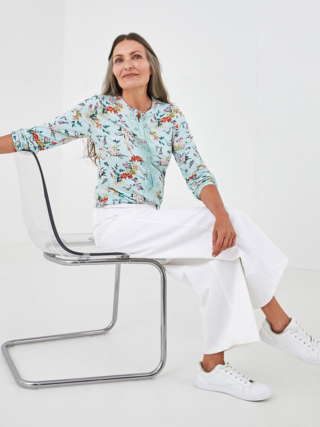 Yeşil Bisiklet Yaka Nakış İşlemeli Uzun Kollu Viskon Kadın Bluz-5