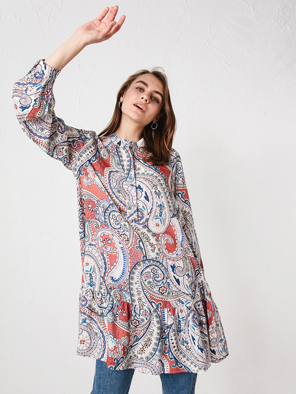 Mercan Hakim Yaka Desenli Uzun Kollu Viskon Kadın Tunik