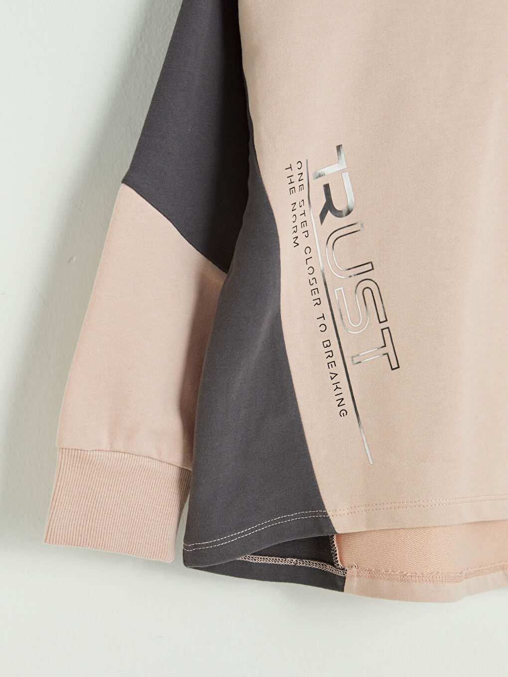 Printed Color-Blocked Long Sleeve Girl's Sweatshirt with Hood-2