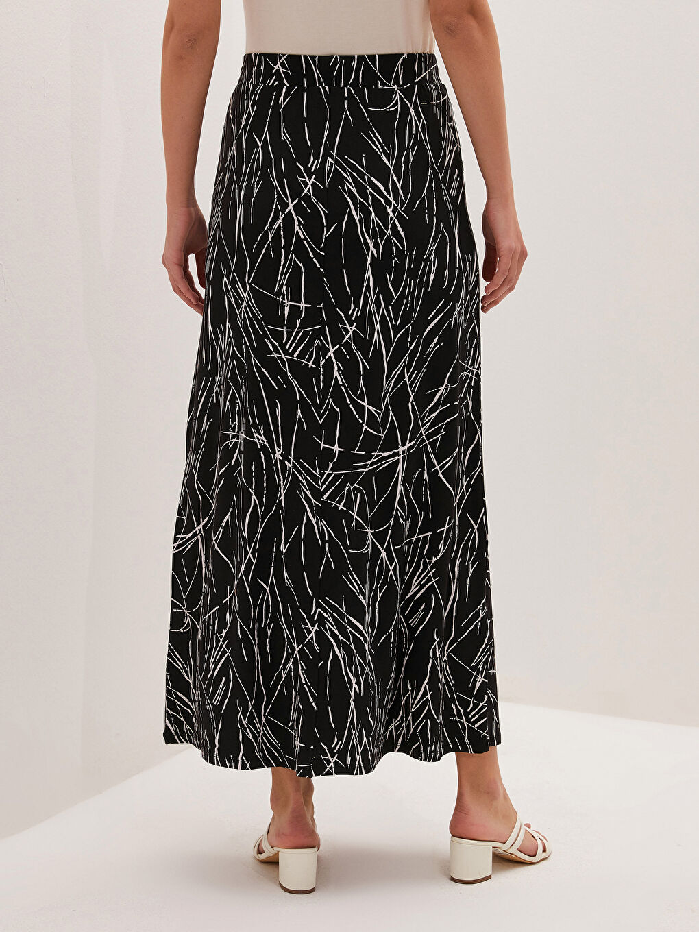 Karışık Beli Lastikli Desenli Uzun Etek-2