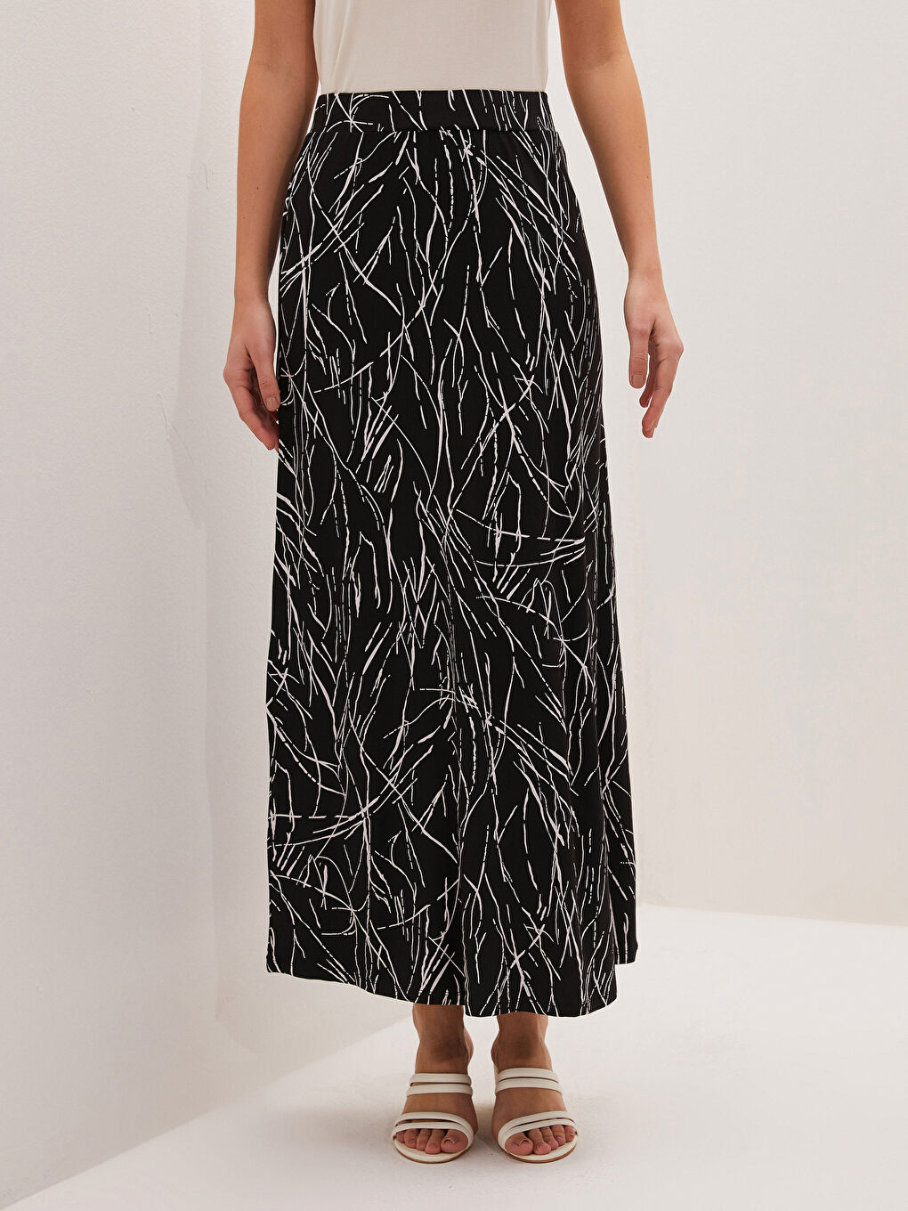 Karışık Beli Lastikli Desenli Uzun Etek-1
